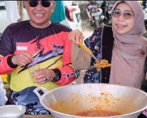 Idris Beserta Istri Ikuti Lomba Bikin Marandang Dan Teh Talua Di Rakernas Apeksi 2022