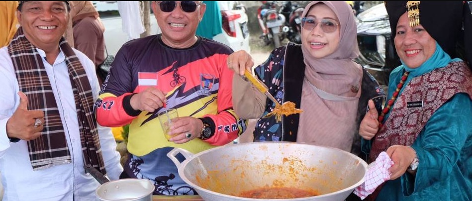 Idris Beserta Istri Ikuti Lomba Bikin Marandang Dan Teh Talua Di Rakernas Apeksi 2022