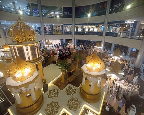 Keseruan program late night sale MARGOCITY (pojok depok)