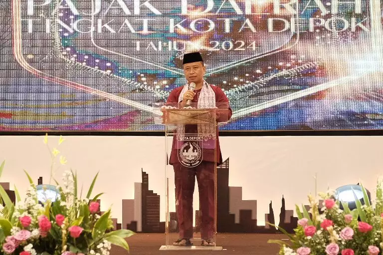 Sekda Depok Supian Suri membuka kegiatan penghargaan pajak daerah. (istimewa)