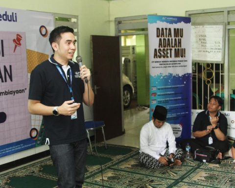 WOM Finance memberikan edukasi keuangan ke warga Depok. (Istimewa)