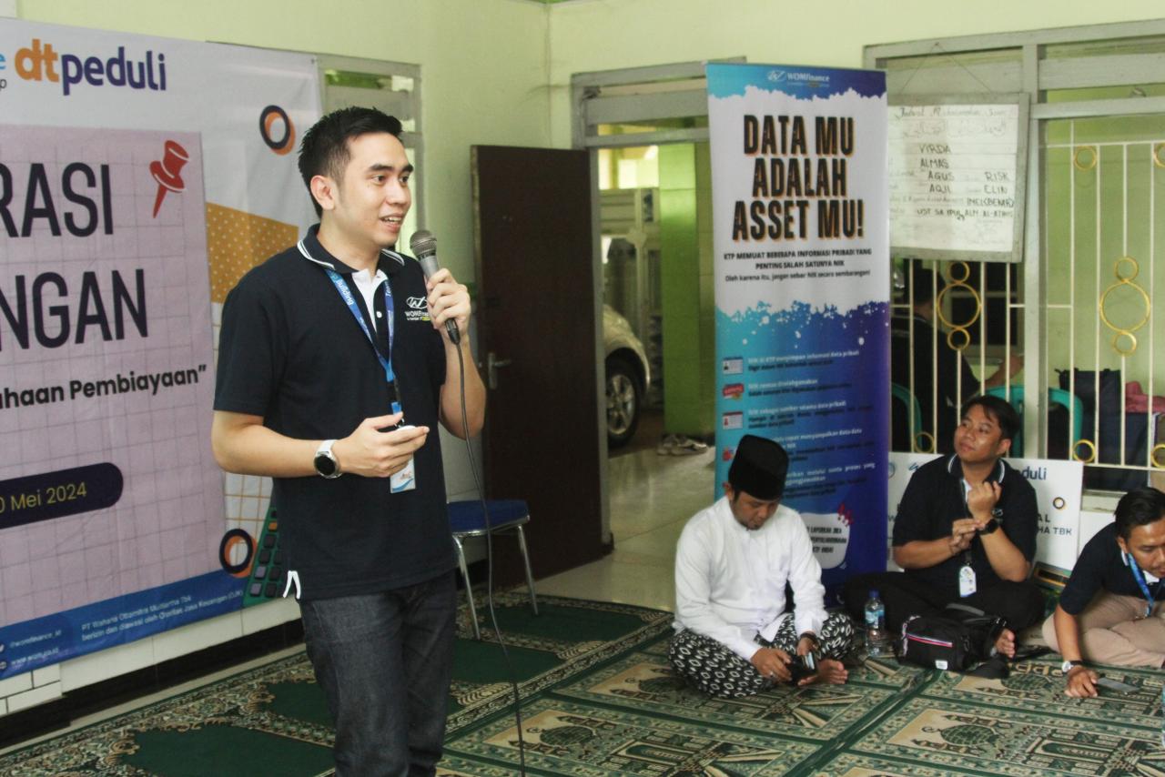 WOM Finance memberikan edukasi keuangan ke warga Depok. (Istimewa)