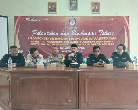 Lurah Tapos, Soleh memberikan arahan pada Pelantikan dan Bimtek KPPS Kelurahan Tapos.(Istimewa)