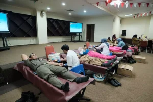 Suasana bakti sosial dinor darah yang digelar KORPRI Kota Depok menyanbut HUT ke - 53 fi aula Gedung Perpustakaan.(Istimewa)