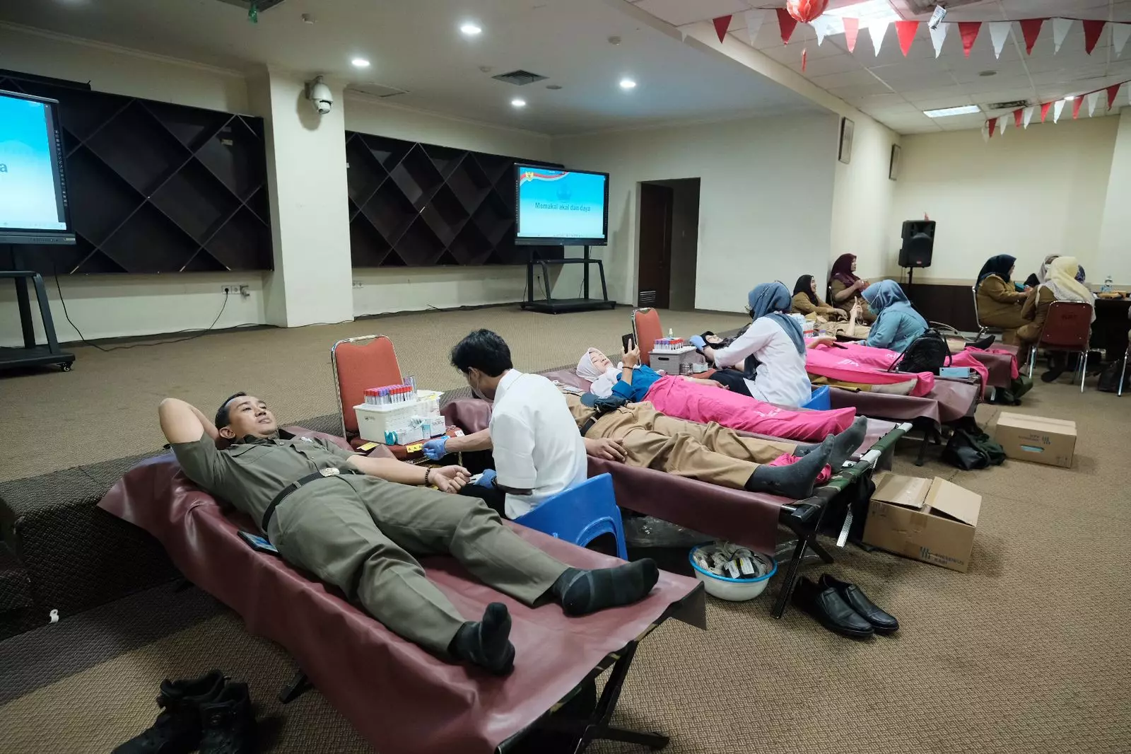 Suasana bakti sosial dinor darah yang digelar KORPRI Kota Depok menyanbut HUT ke - 53 fi aula Gedung Perpustakaan.(Istimewa)