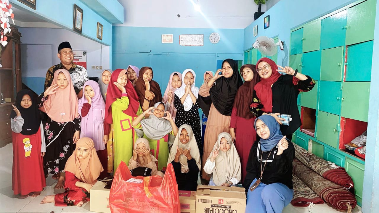 BRI berbagi berkah Ramadan bersama yatim dan duafa di kawasan Lebak Bulus. (Istimewa)