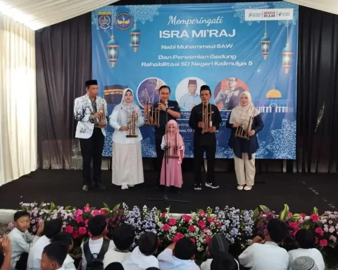 Wakil Wali Kota Depok Chandra Rahmansyah meresmikan gedung baru SD Negeri Kalimulya 5 yang berlokasi di Jalan TMP Kalimulya, Kebon Duren, Kelurahan Kalimulya, Kecamatan Cilodong.