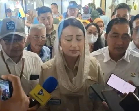 Wamendag mengunjungi Kota Depok untuk memantau harga kebutuhan pokok.